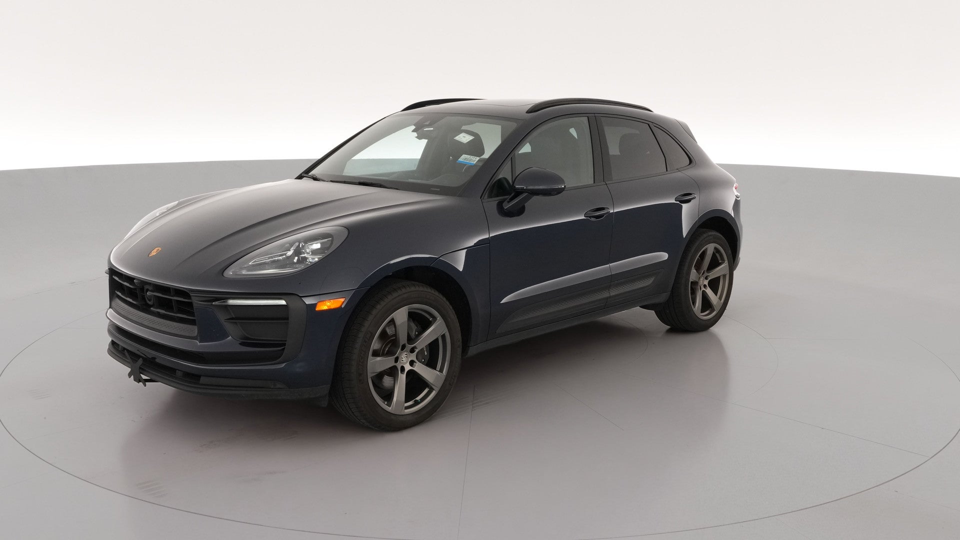 2023 Porsche Macan vehicle photo