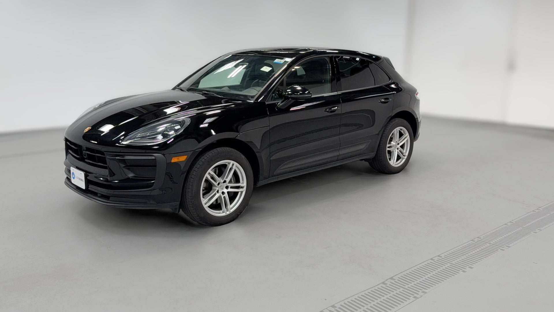 2024 Porsche Macan vehicle photo