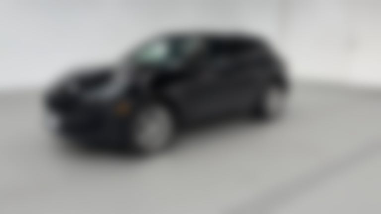 2024 Porsche Macan vehicle photo