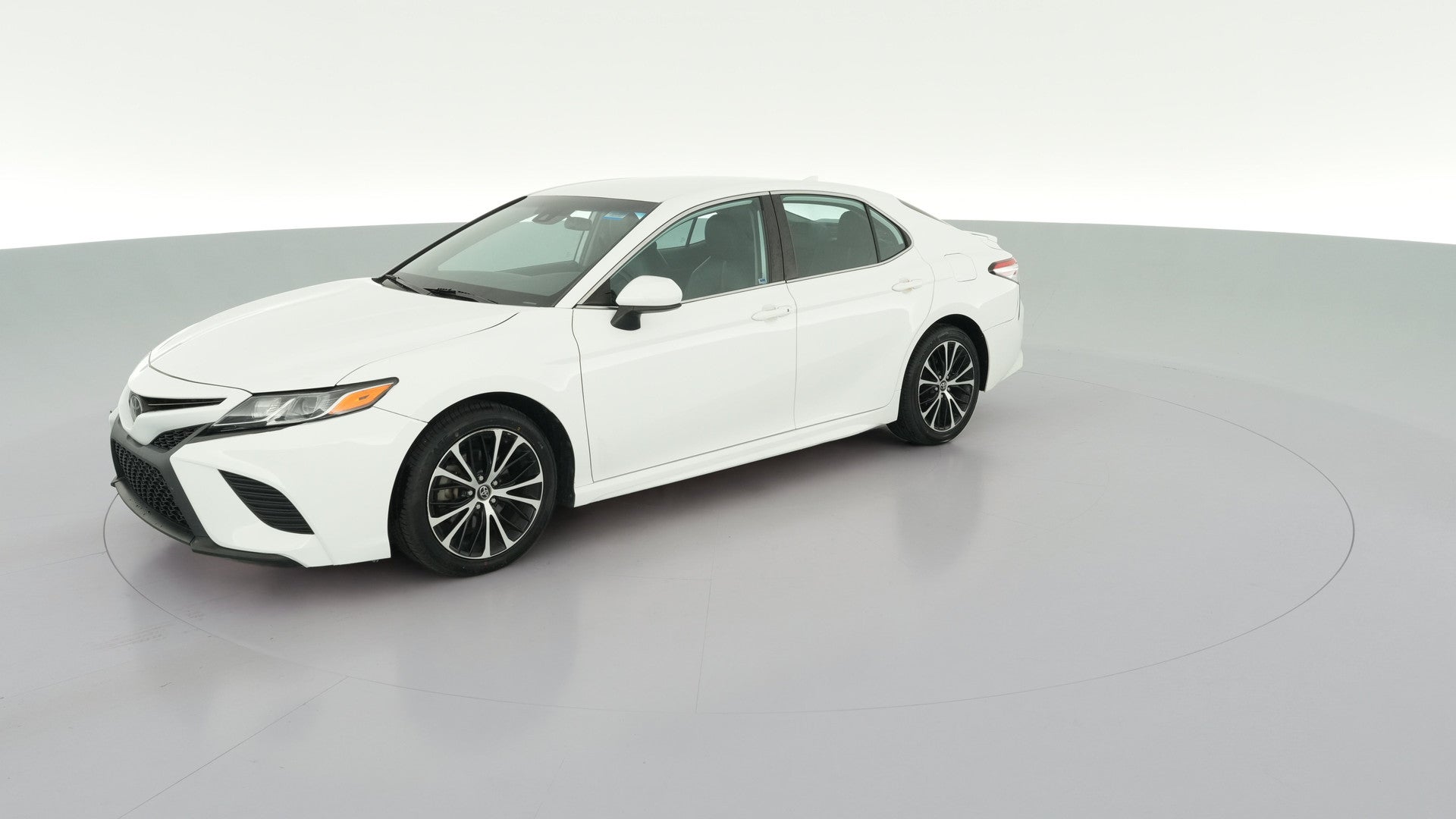 2020 Toyota Camry vehicle photo