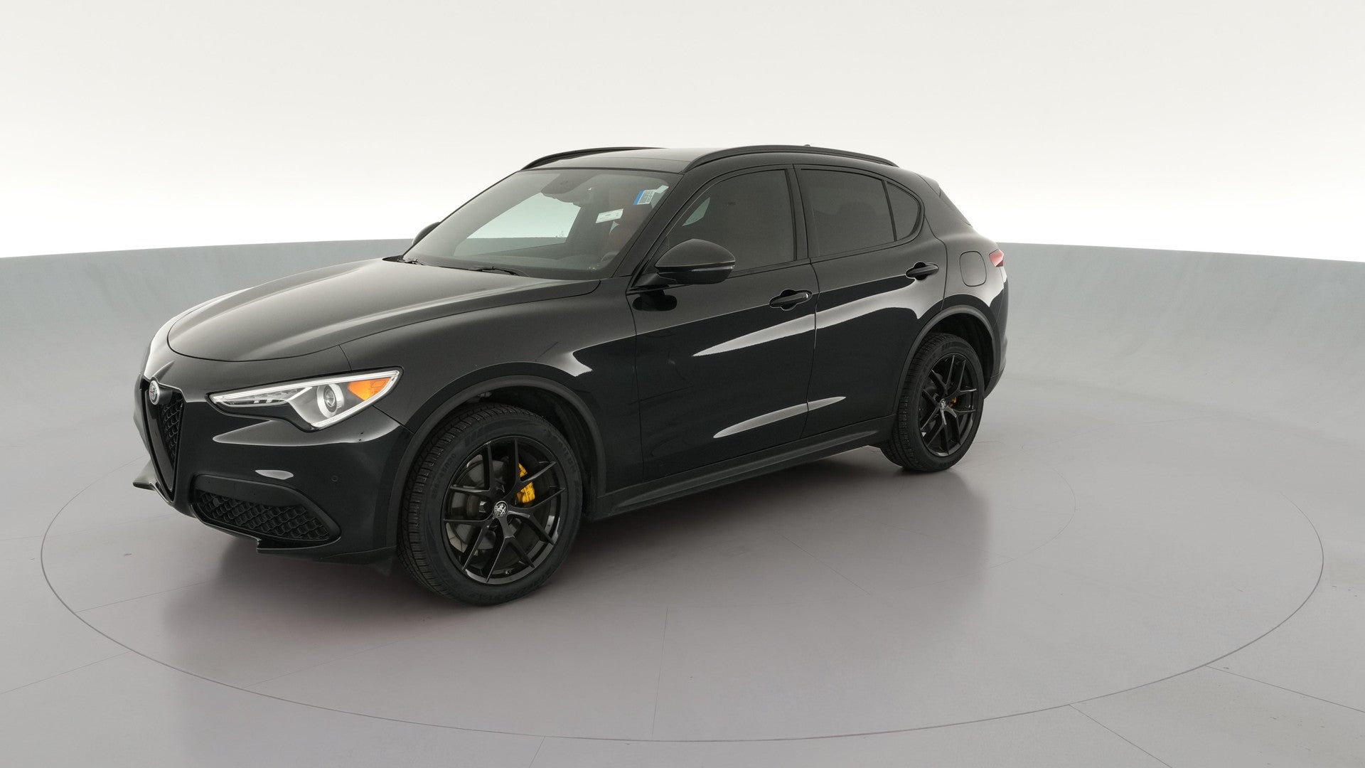 2019 Alfa Romeo Stelvio vehicle photo