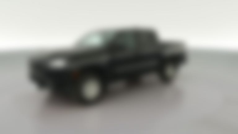2022 Nissan Frontier Crew Cab vehicle photo