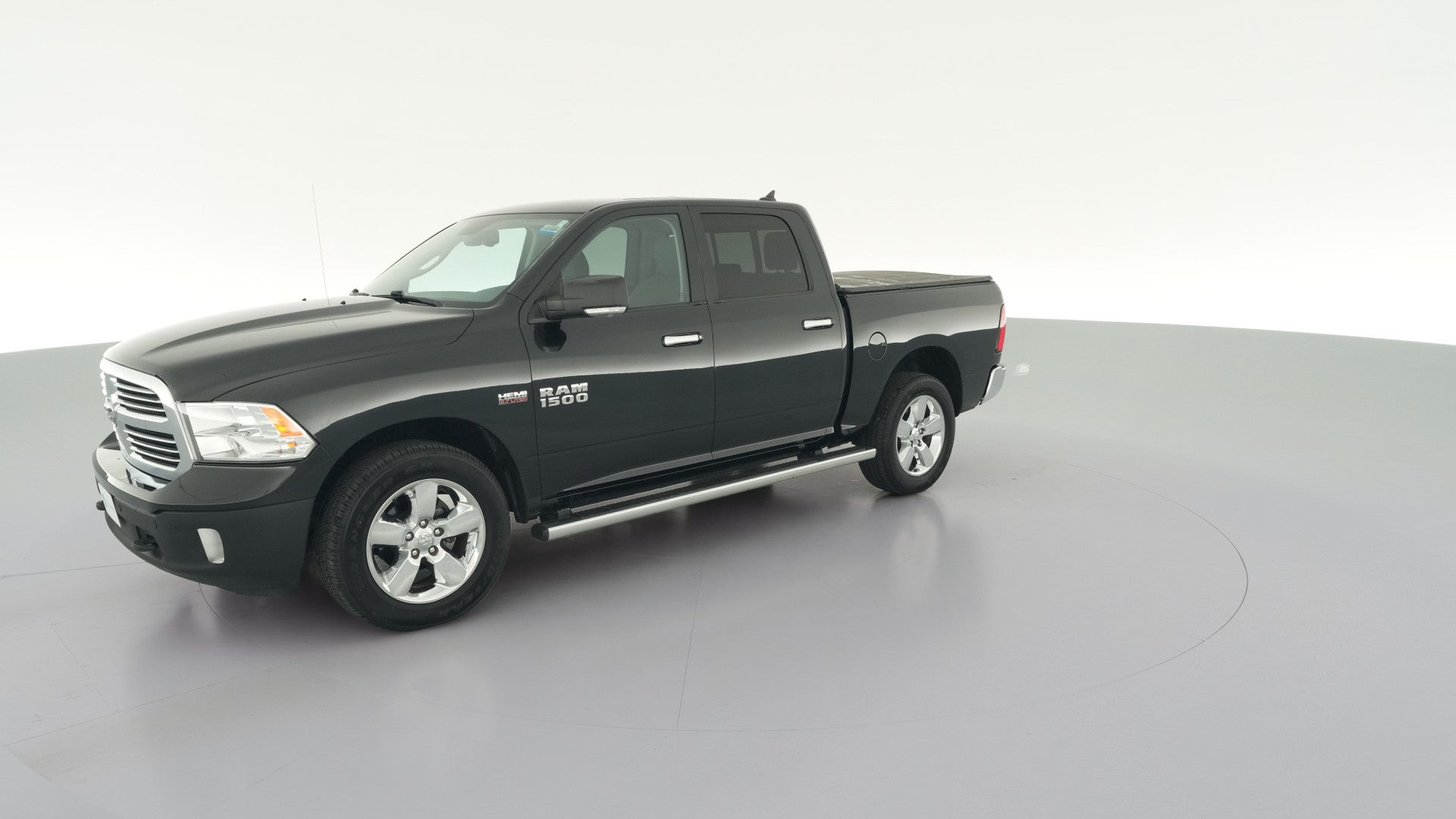 2016 Ram 1500 Crew Cab vehicle photo