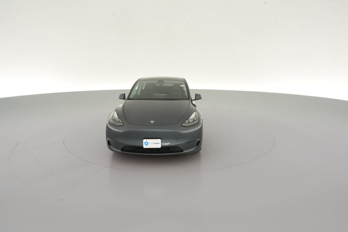 2022 Tesla Model Y Performance All-Wheel Drive in Midnight Silver Metallic — 360° view 1