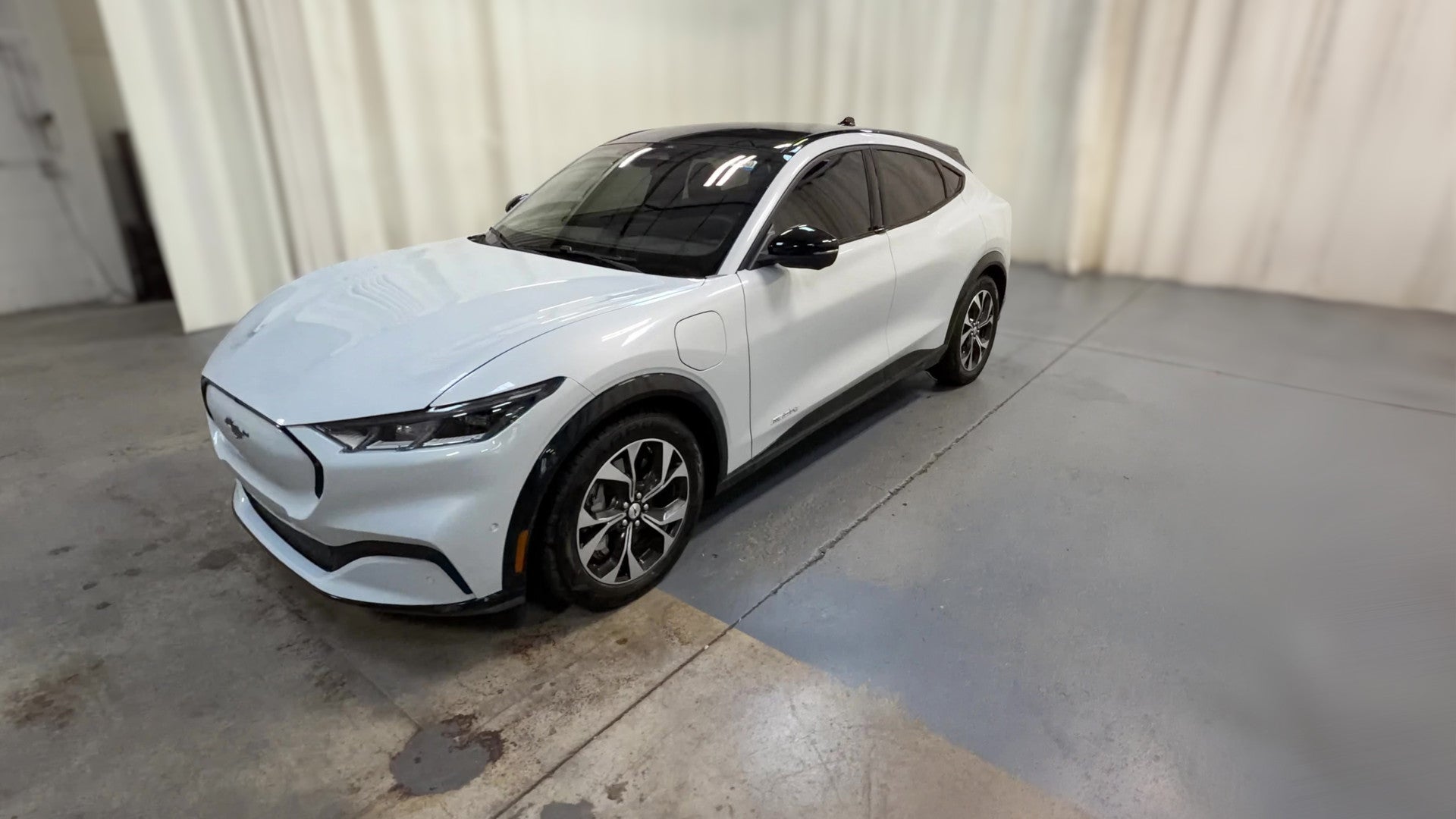 2022 Ford Mustang MACH-E vehicle photo