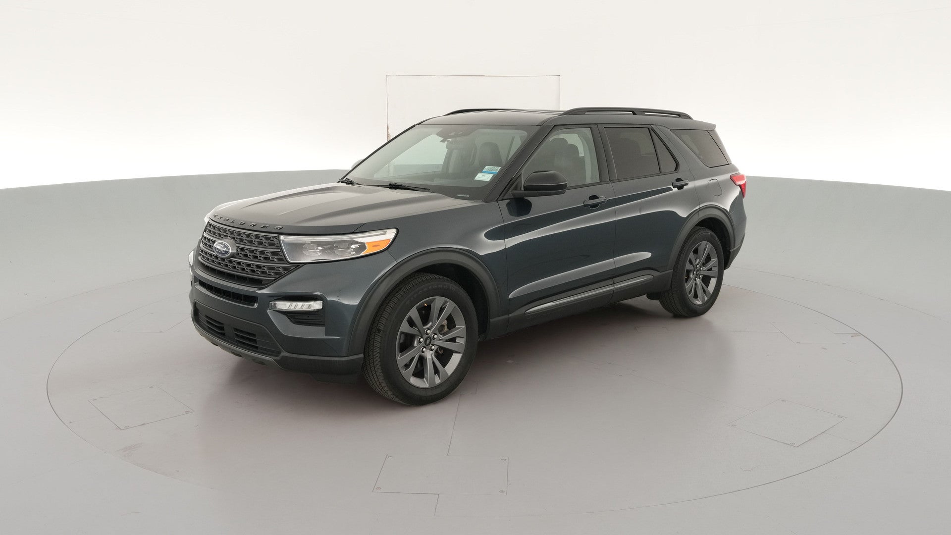 2022 Ford Explorer vehicle photo