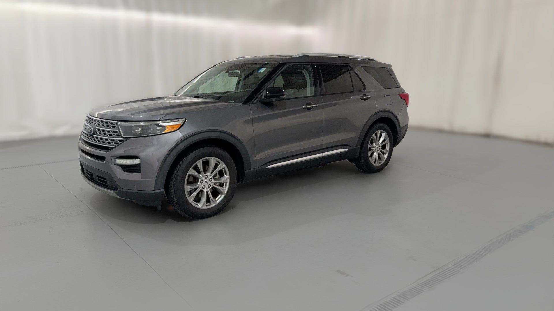 2022 Ford Explorer vehicle photo