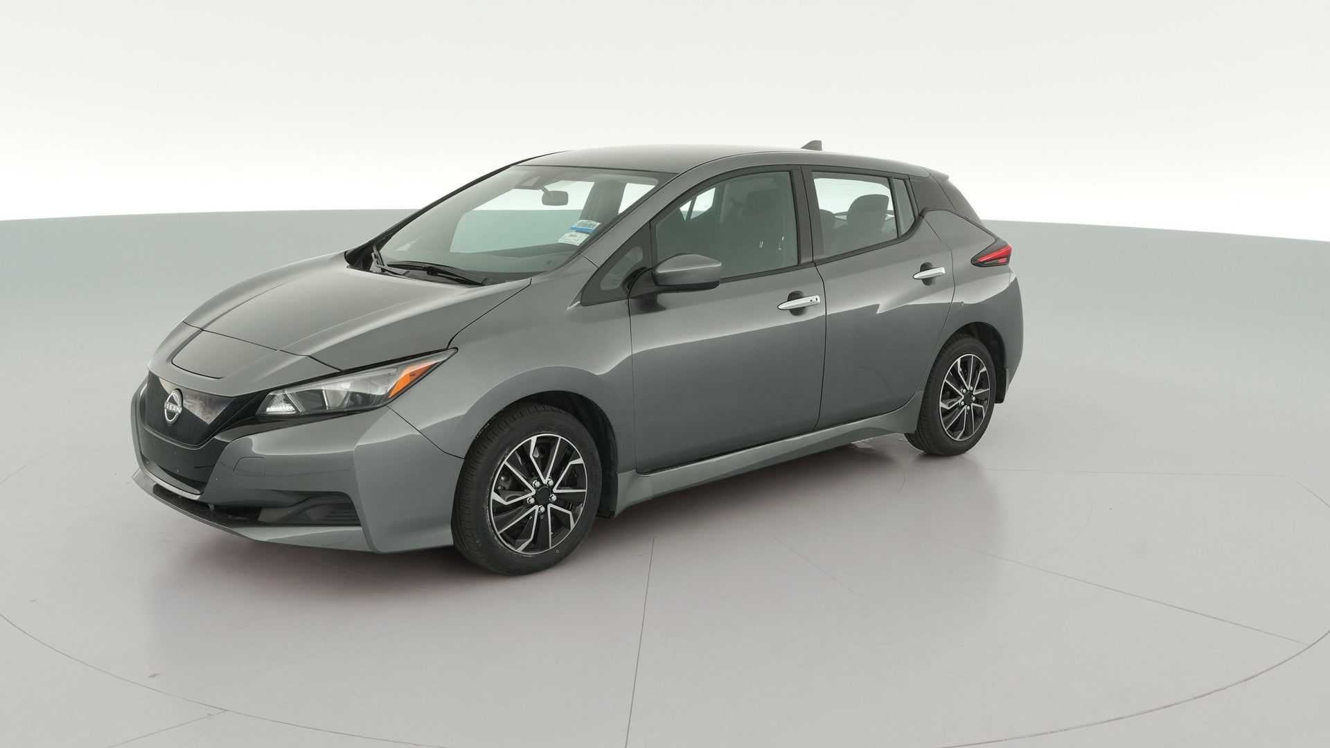 2025 Nissan LEAF vehicle photo