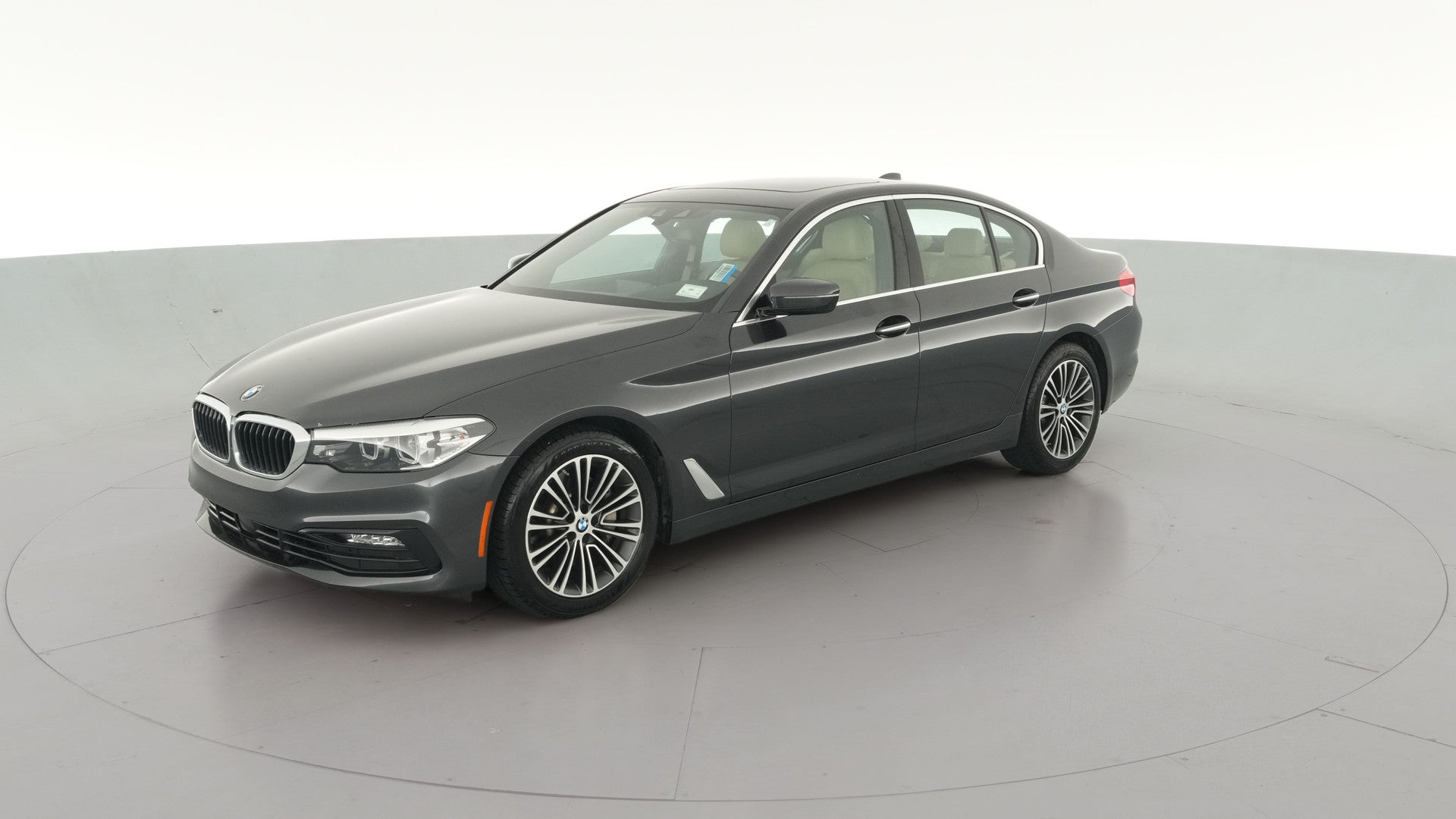 2018 BMW 5 Series vehicle photo