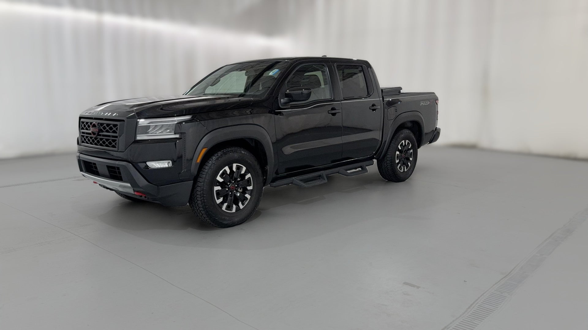 2023 Nissan Frontier Crew Cab vehicle photo