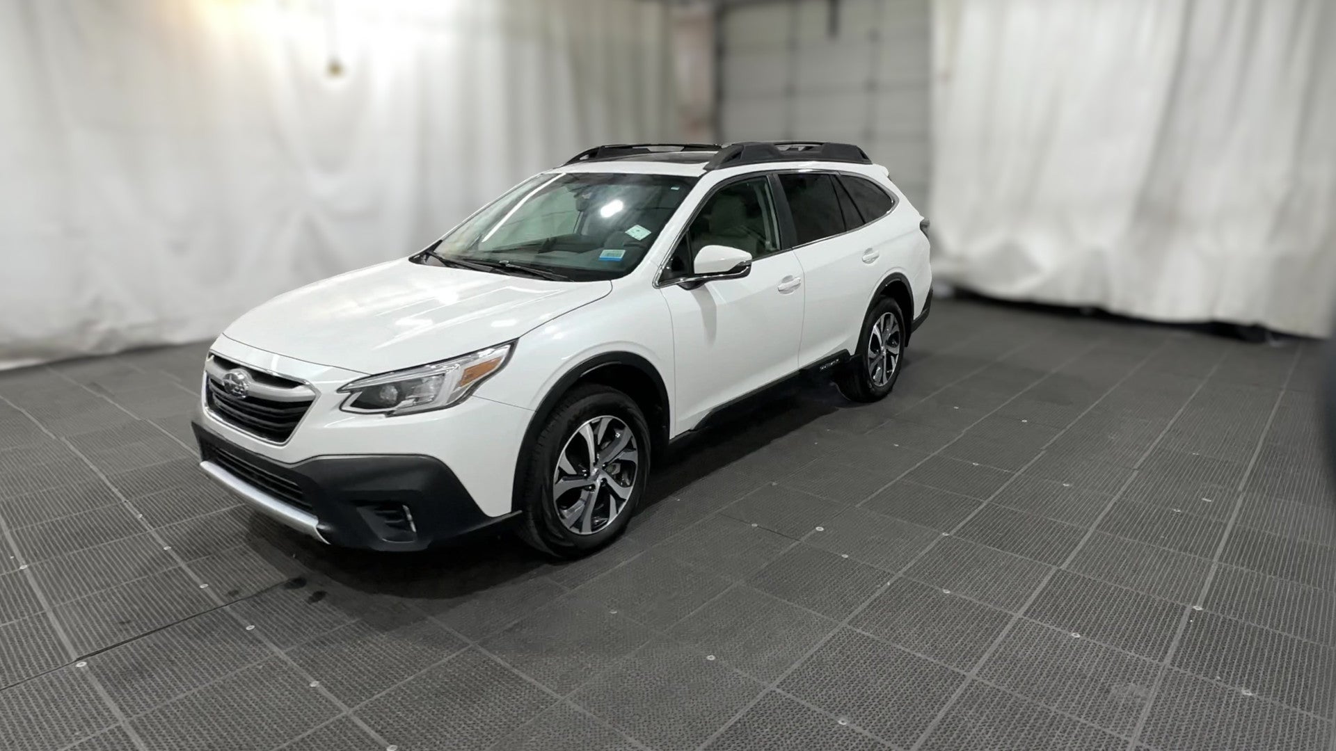 2021 Subaru Outback vehicle photo