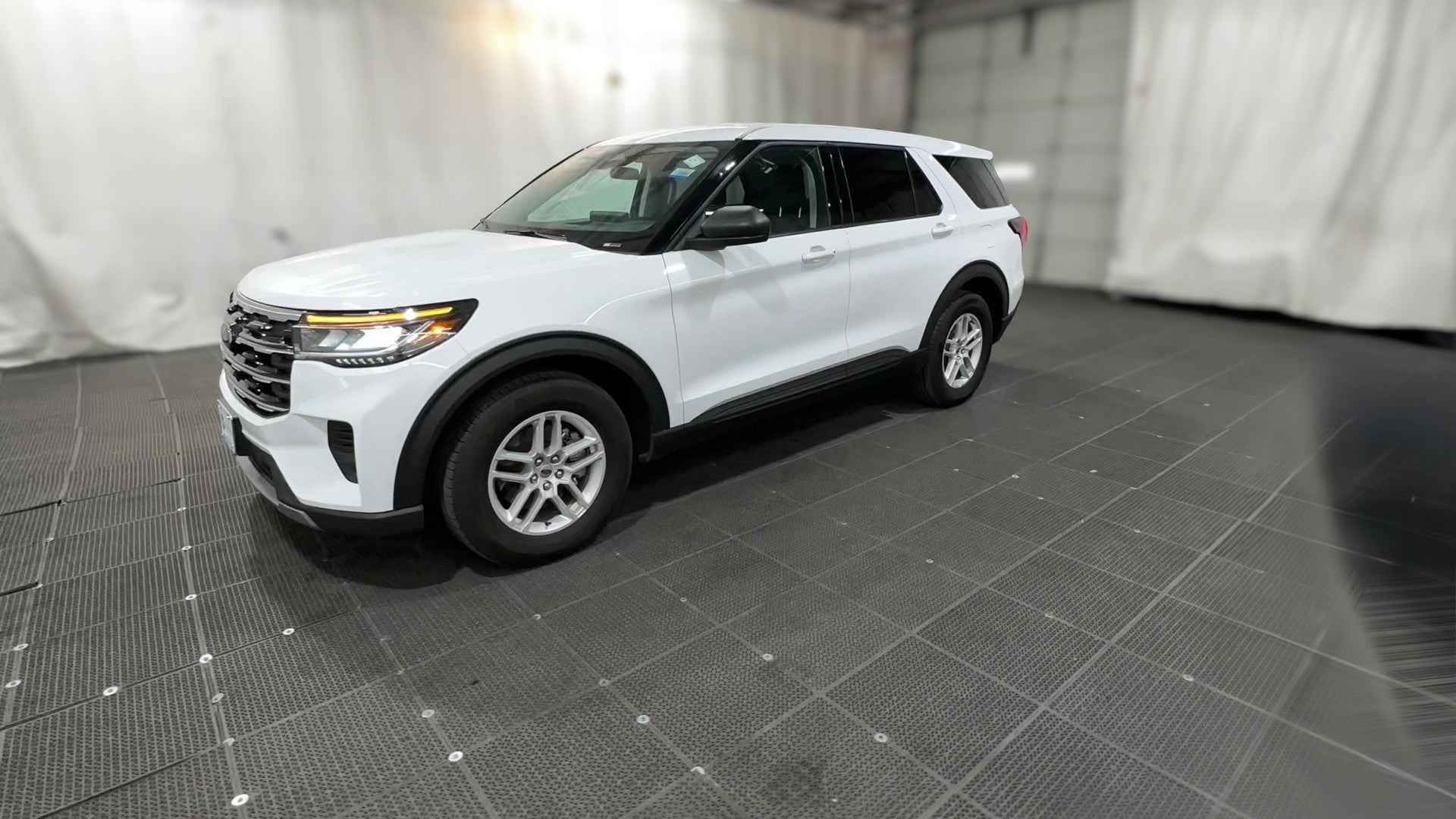 2026 Ford Explorer vehicle photo