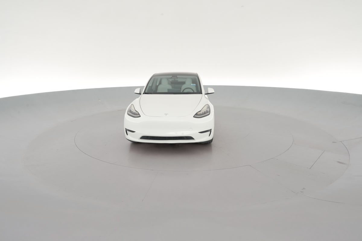 2021 Tesla Model Y Long Range All-Wheel Drive in Pearl White — 360° view 1