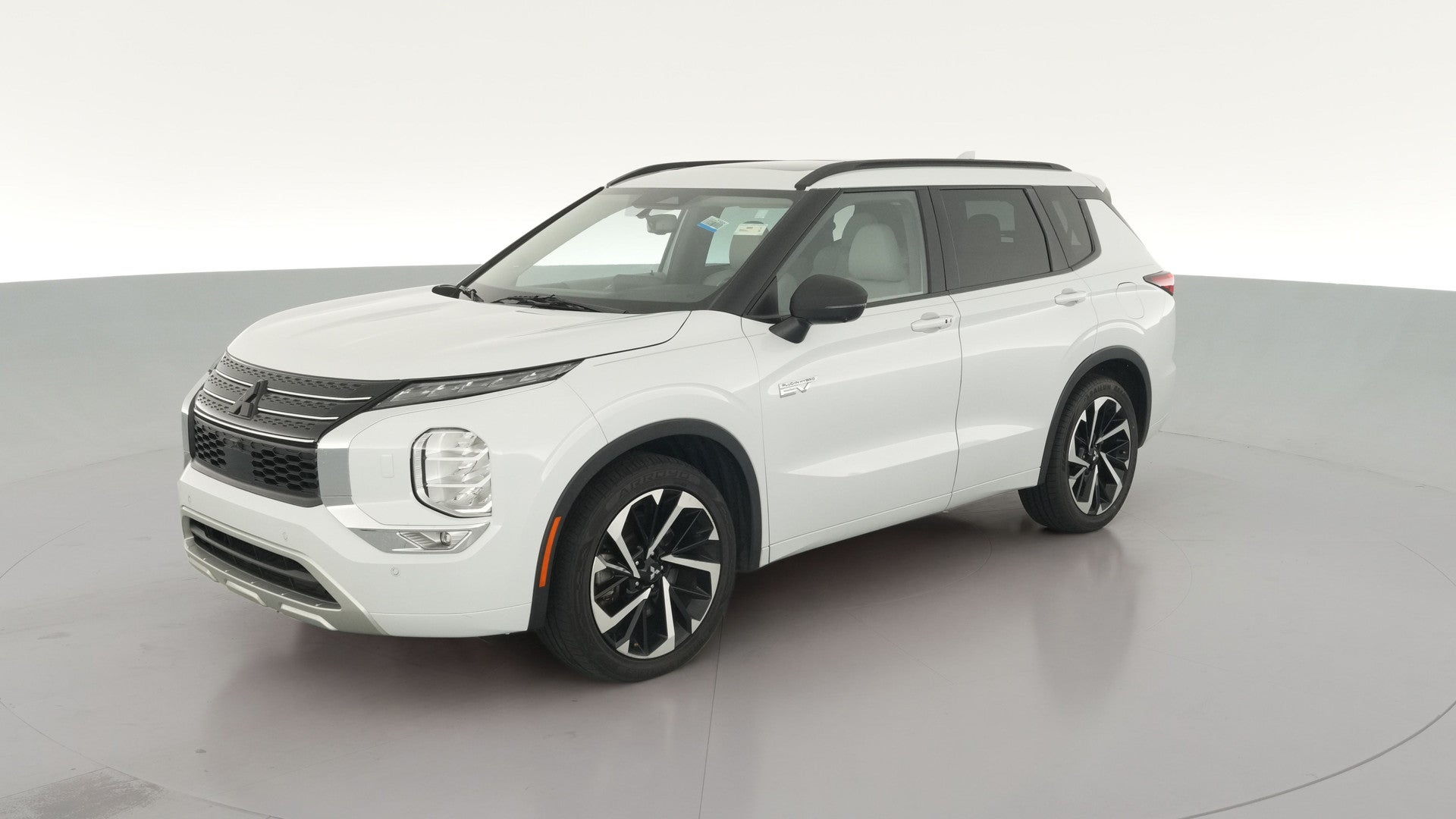 2023 Mitsubishi Outlander PHEV vehicle photo