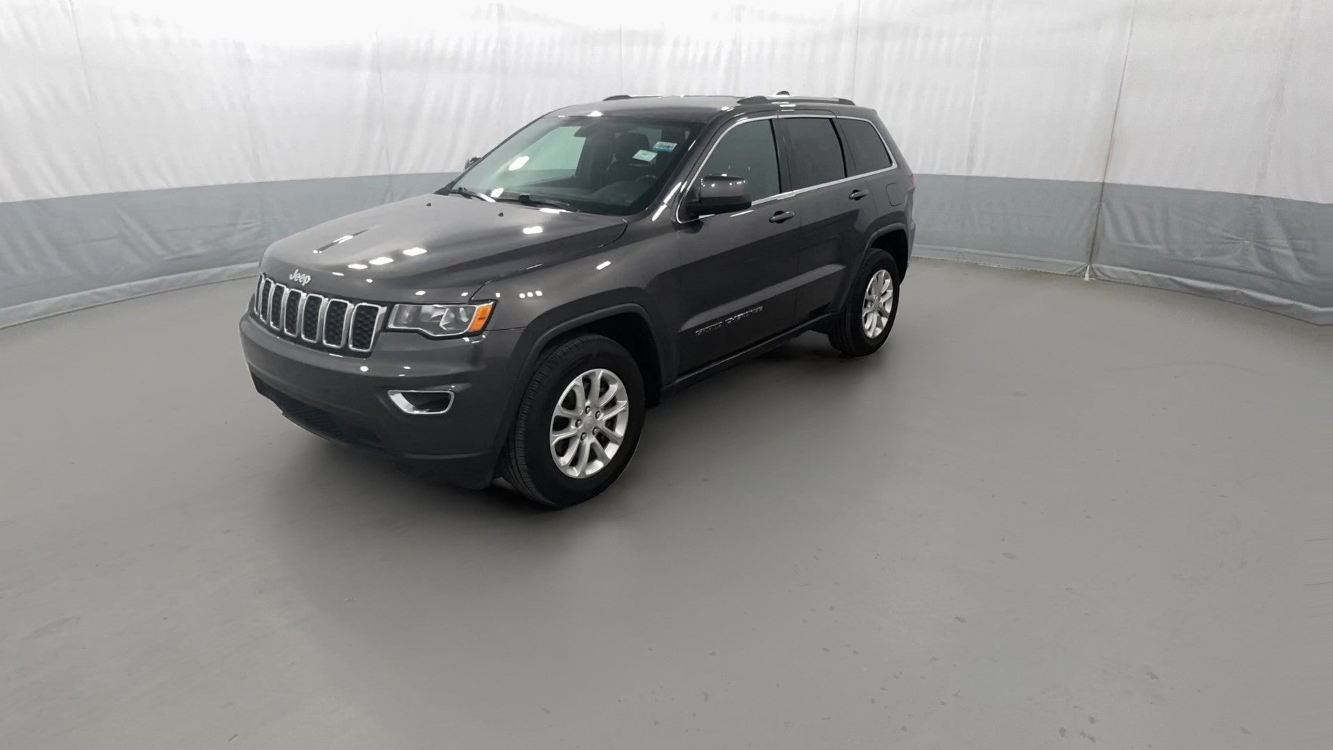 2021 Jeep Grand Cherokee vehicle photo