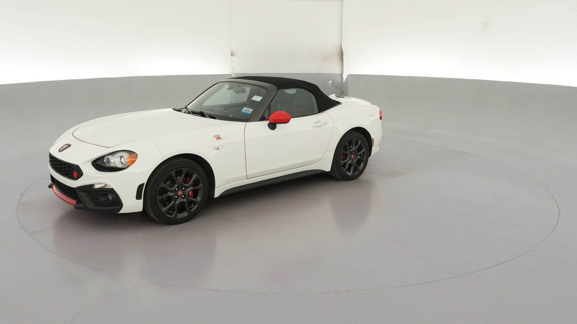 2019 FIAT 124 Spider vehicle photo