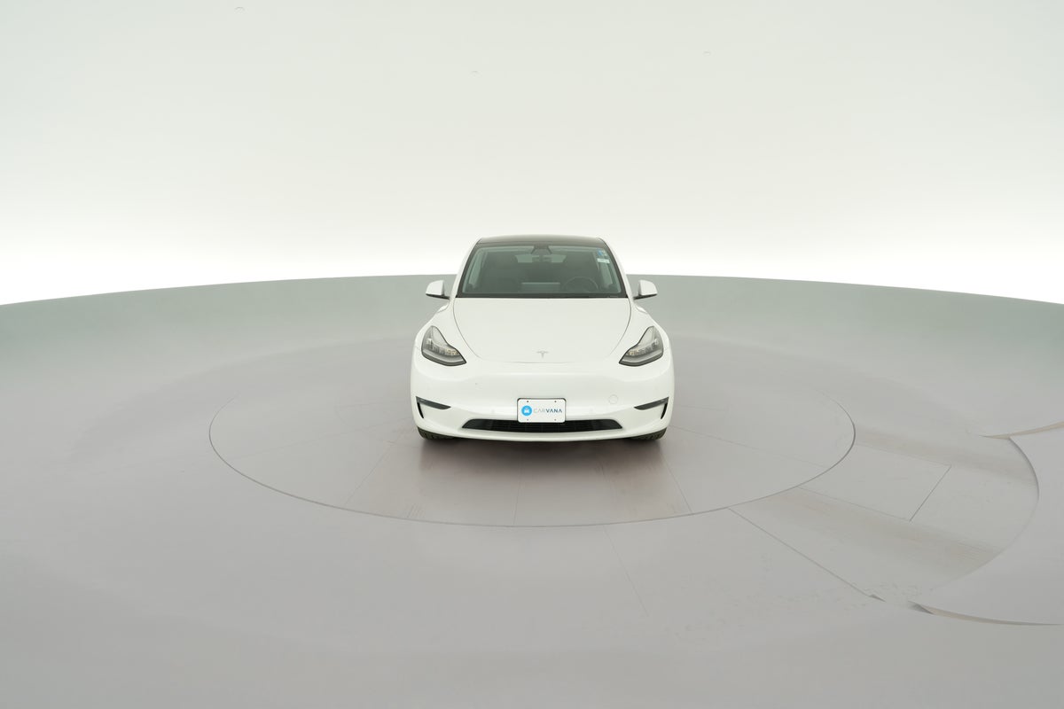 2020 Tesla Model Y Long Range All-Wheel Drive in Pearl White — 360° view 1