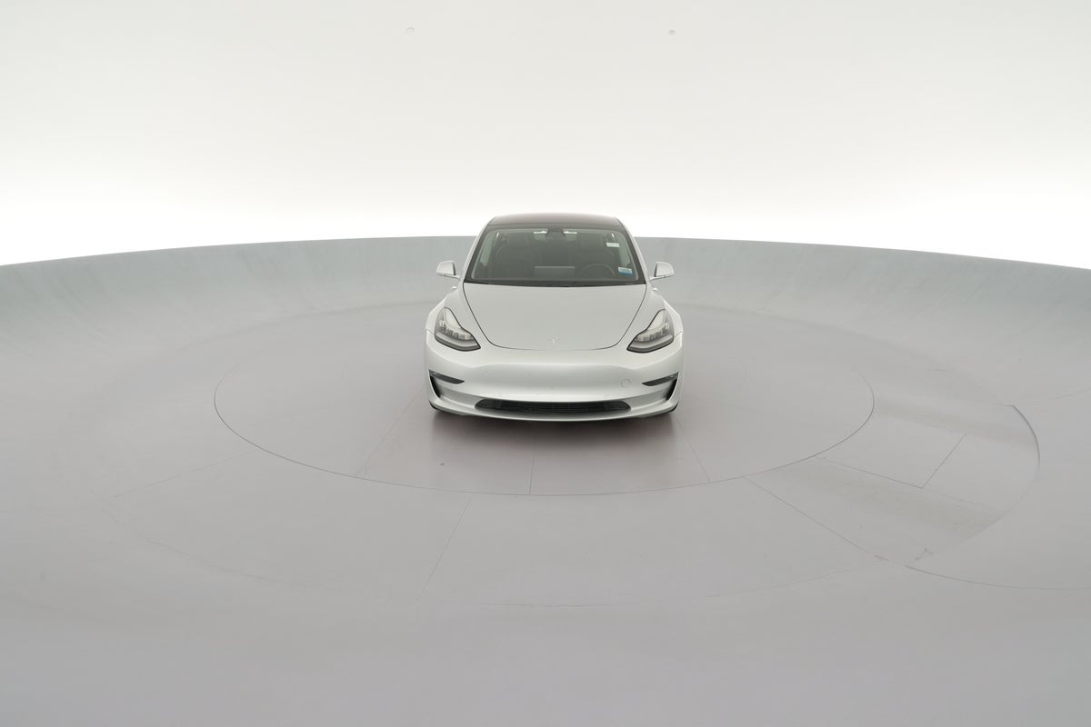 2018 Tesla Model 3 Long Range Rear-Wheel Drive in Silver Metallic — 360° view 1