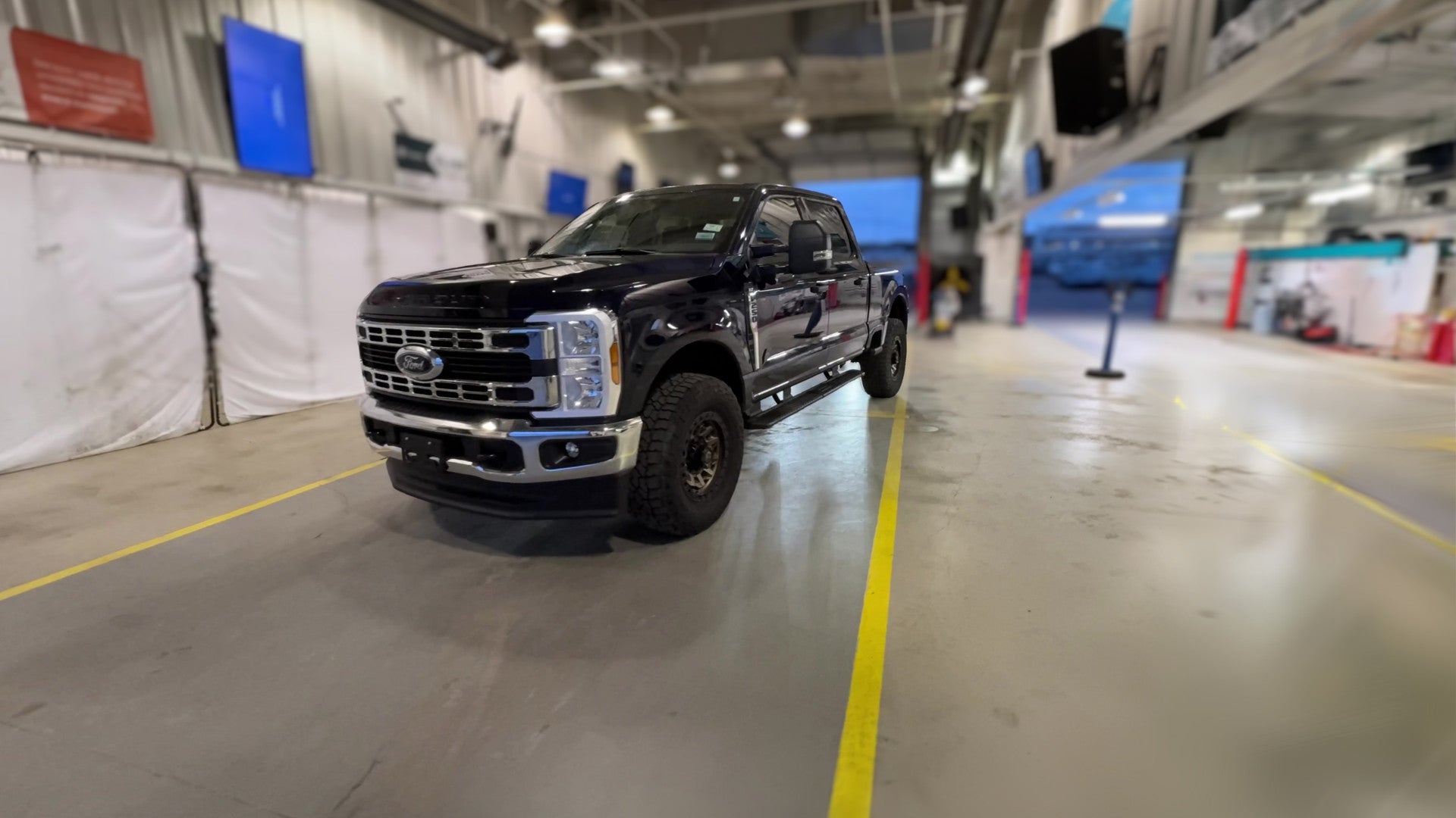 2024 Ford F250 Super Duty Crew Cab vehicle photo