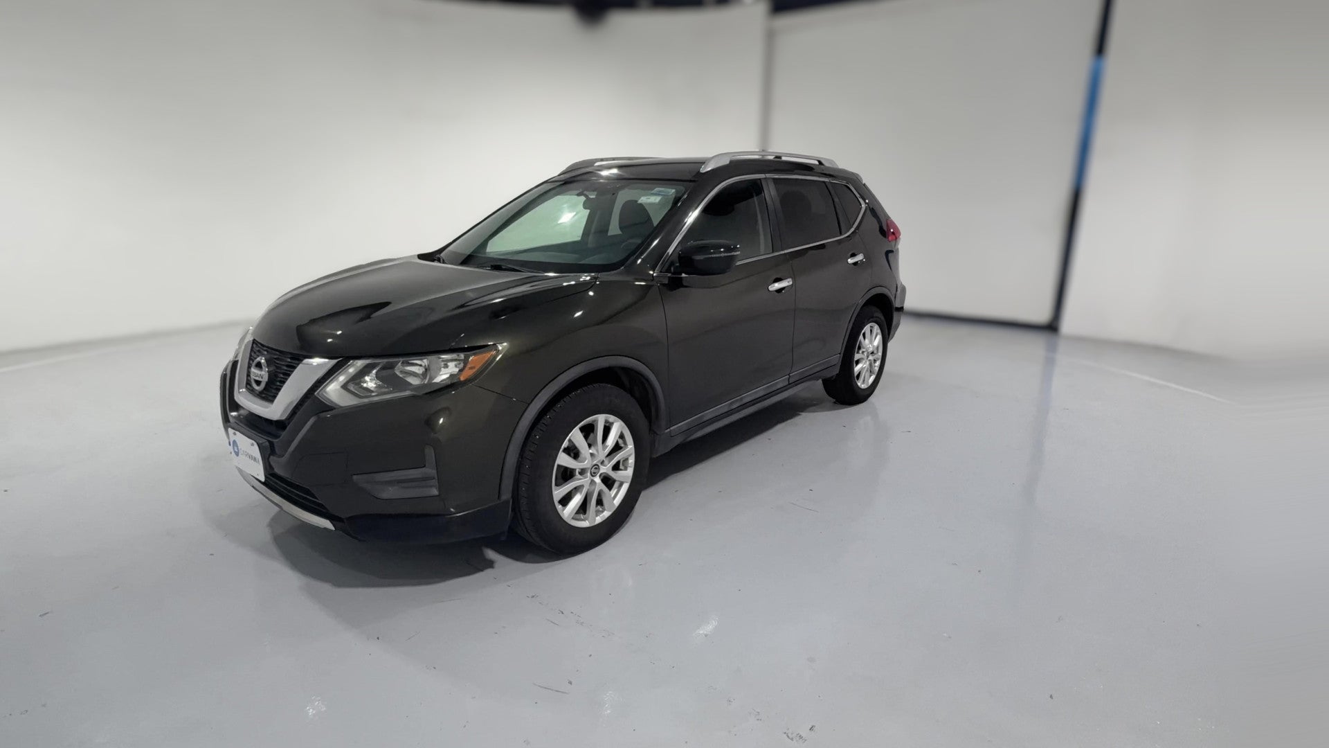 2017 Nissan Rogue vehicle photo