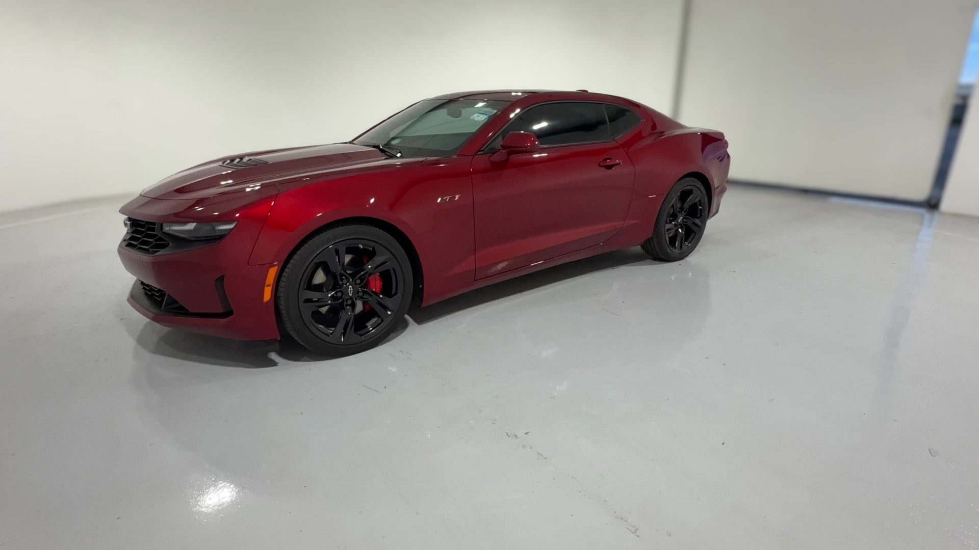2021 Chevrolet Camaro vehicle photo