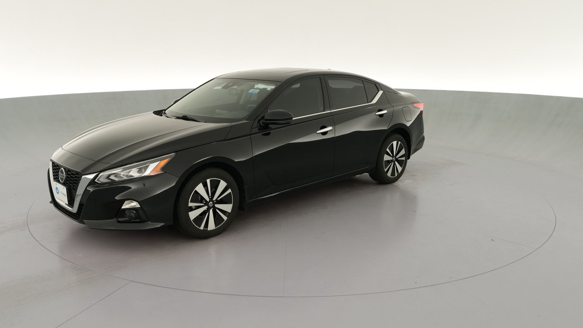 2019 Nissan Altima vehicle photo