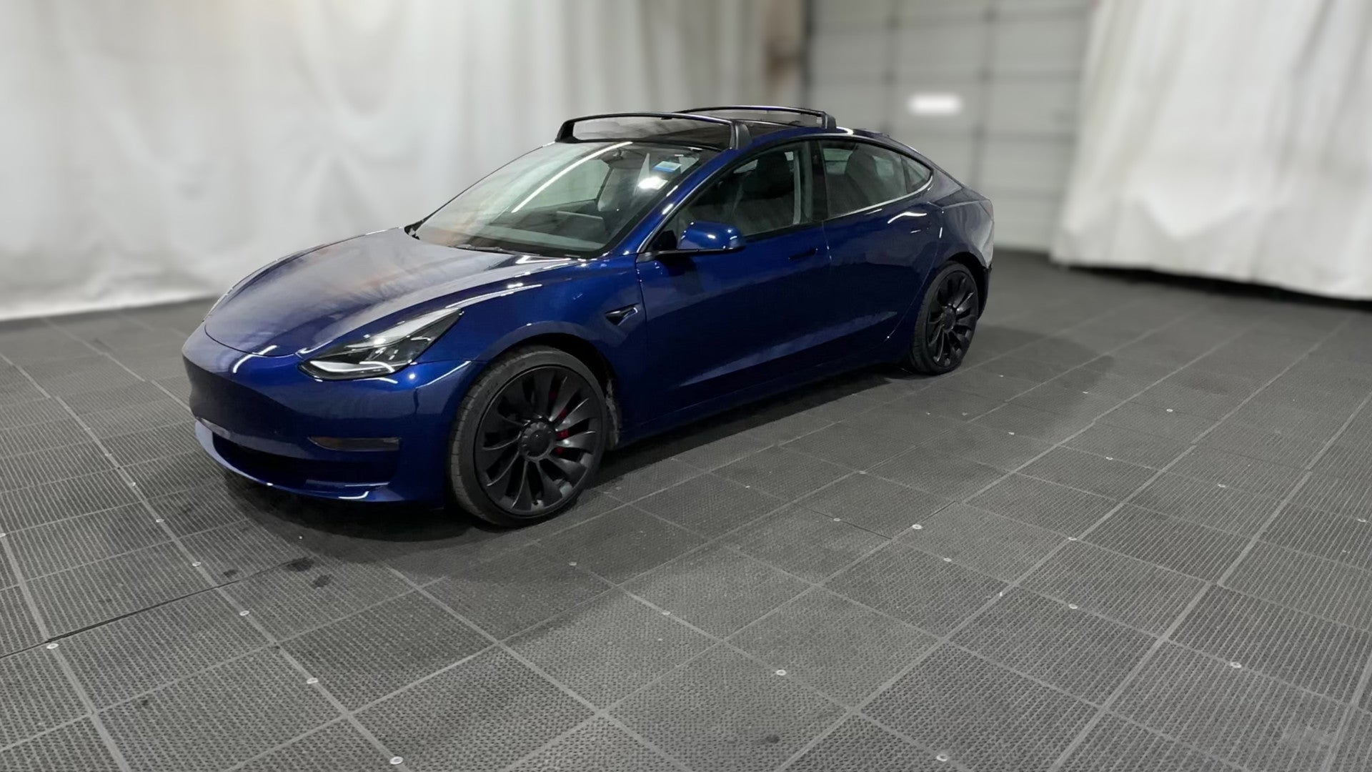 2022 Tesla Model 3 vehicle photo