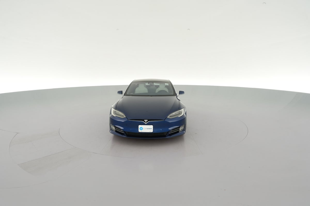 2019 Tesla Model S Performance in Deep Blue Metallic — 360° view 1