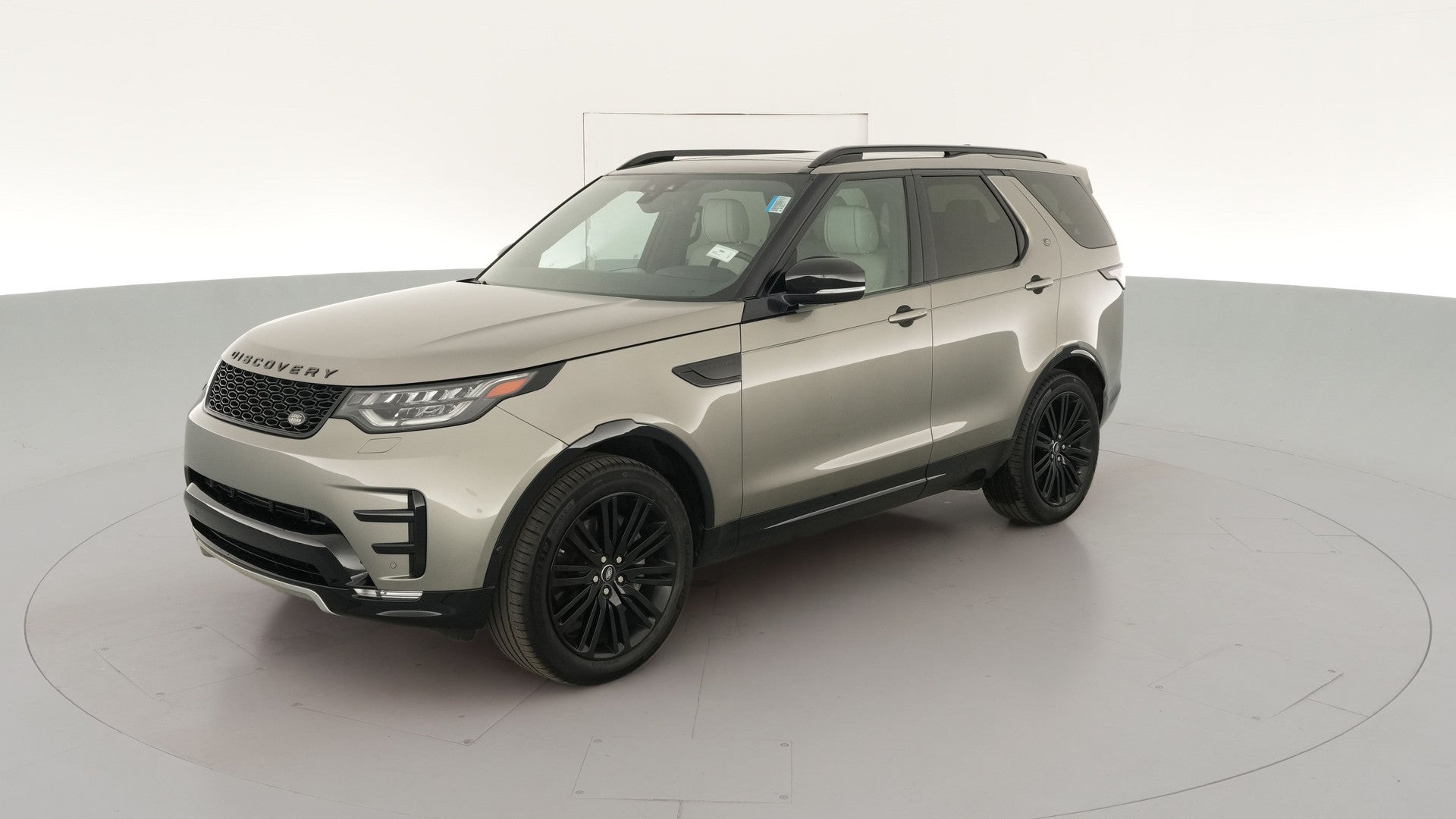 2020 Land Rover Discovery vehicle photo