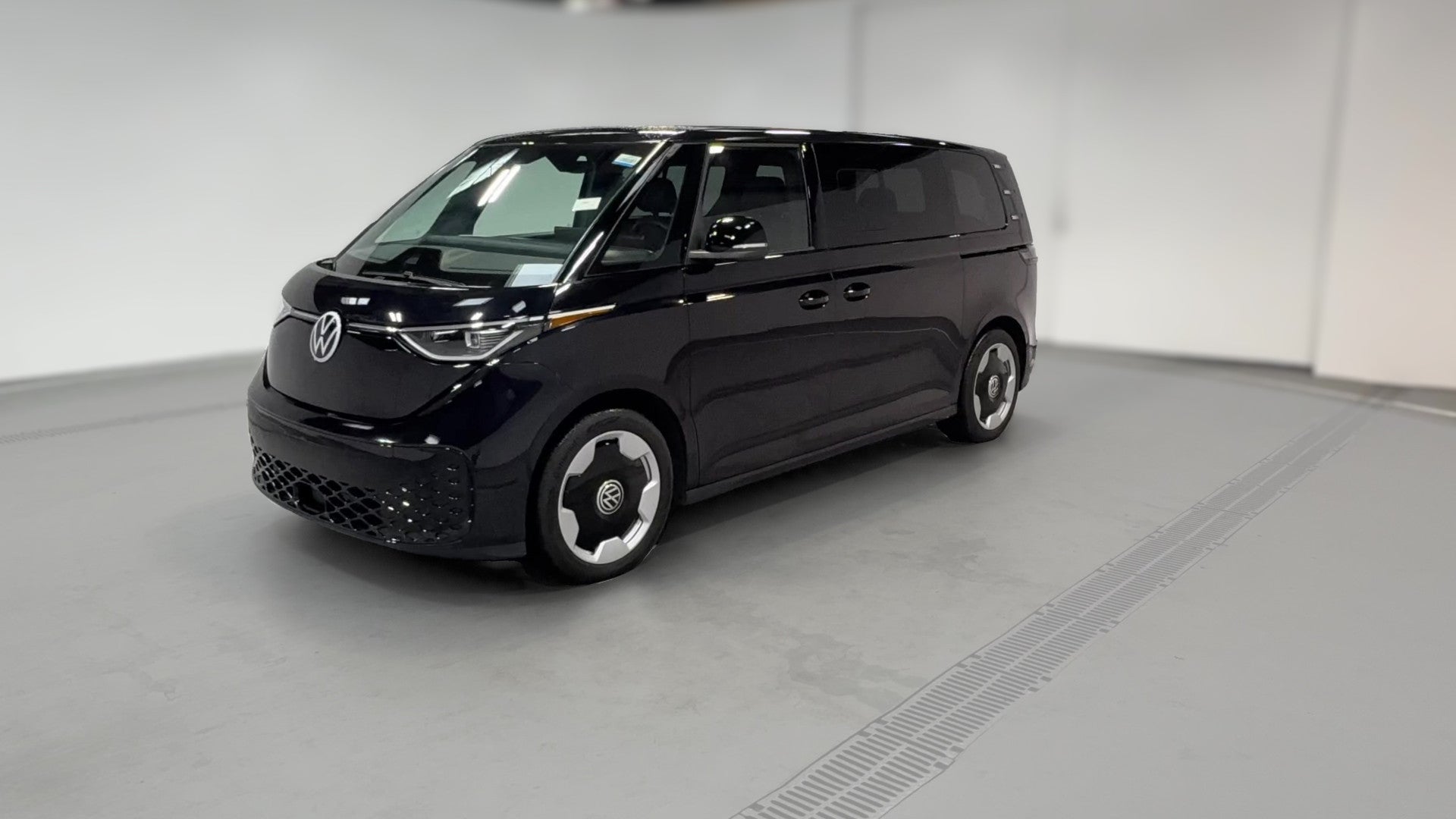 2025 Volkswagen ID.Buzz vehicle photo