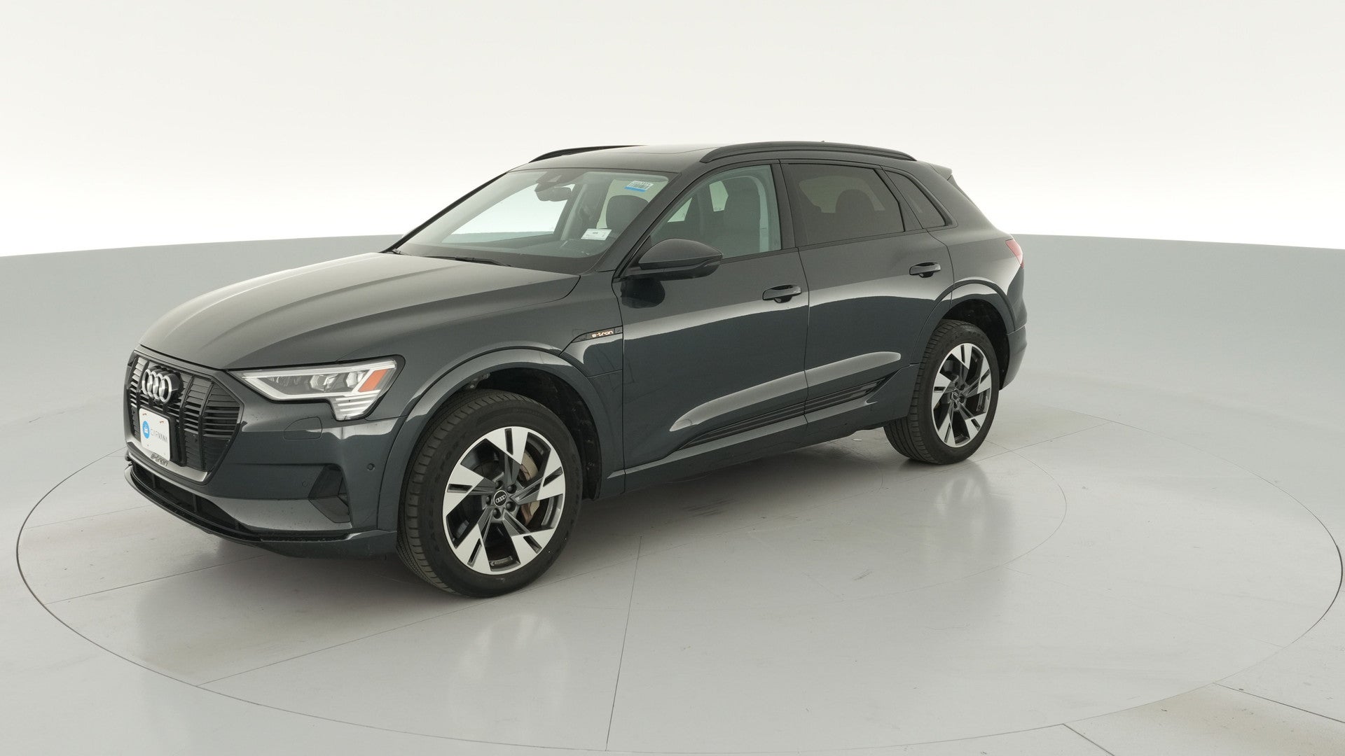 2022 Audi e-tron vehicle photo