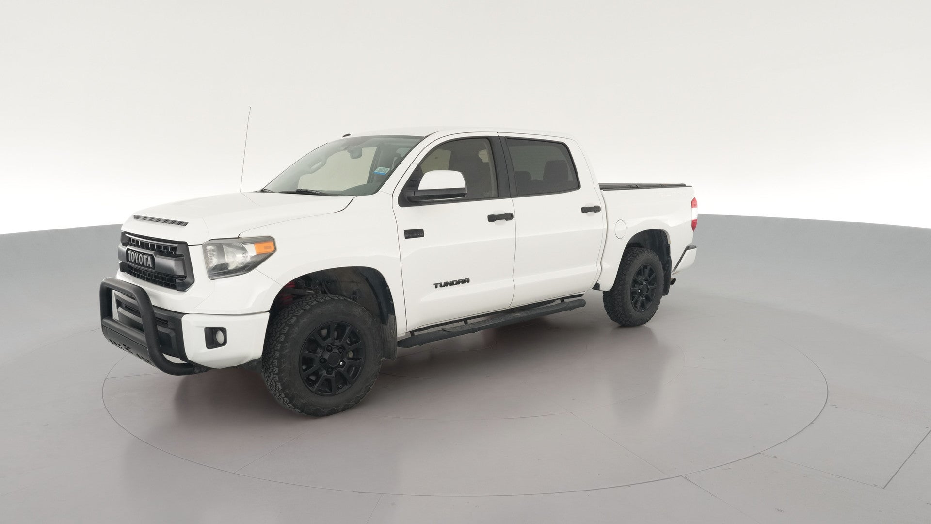 2017 Toyota Tundra CrewMax vehicle photo