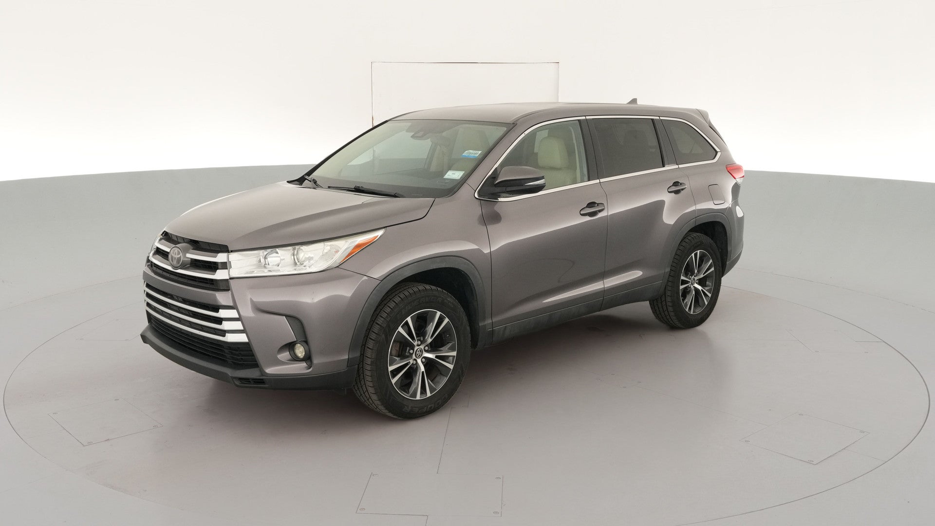 2019 Toyota Highlander vehicle photo