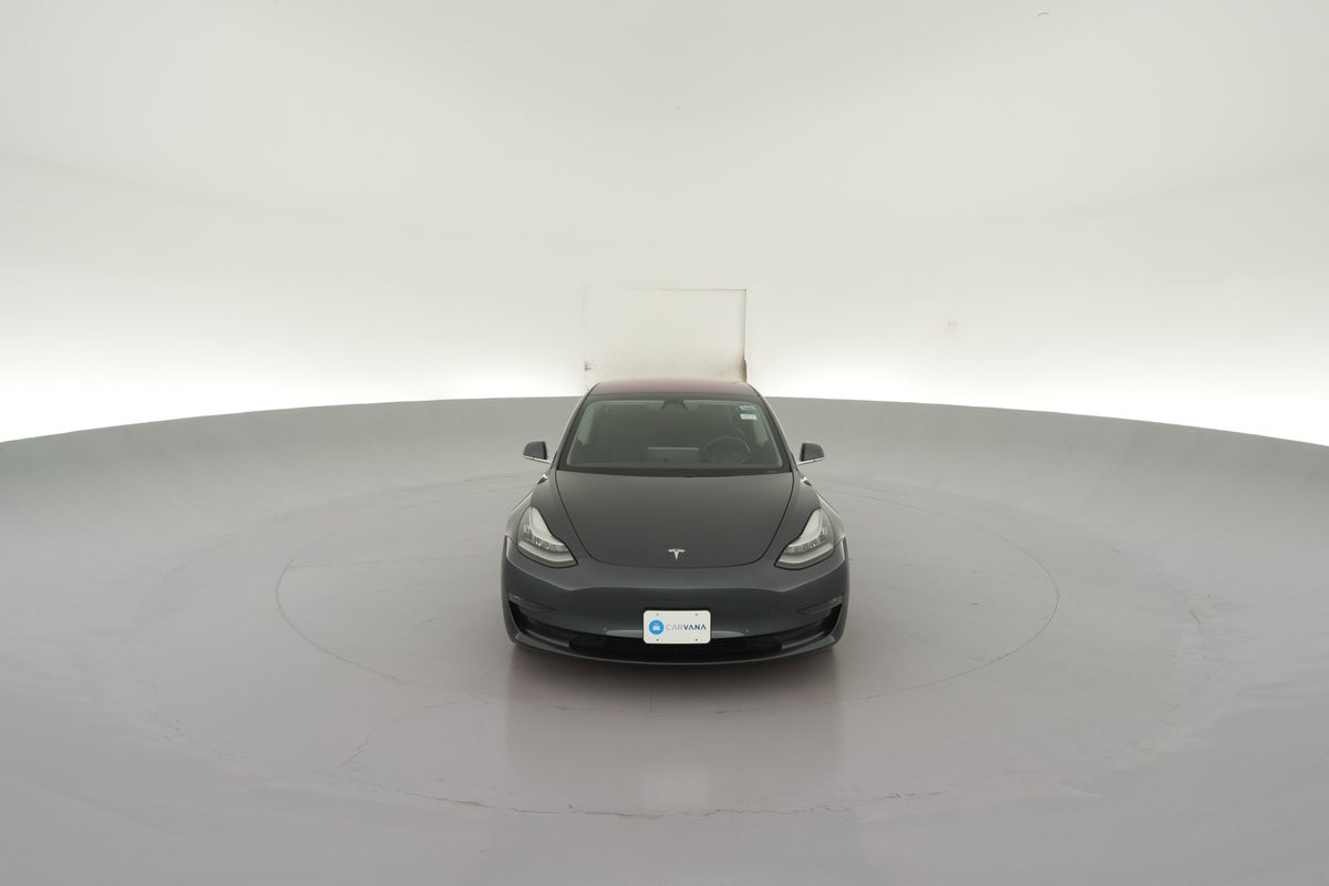 2019 Tesla Model 3 Mid Range Rear-Wheel Drive in Midnight Silver Metallic — 360° view 1