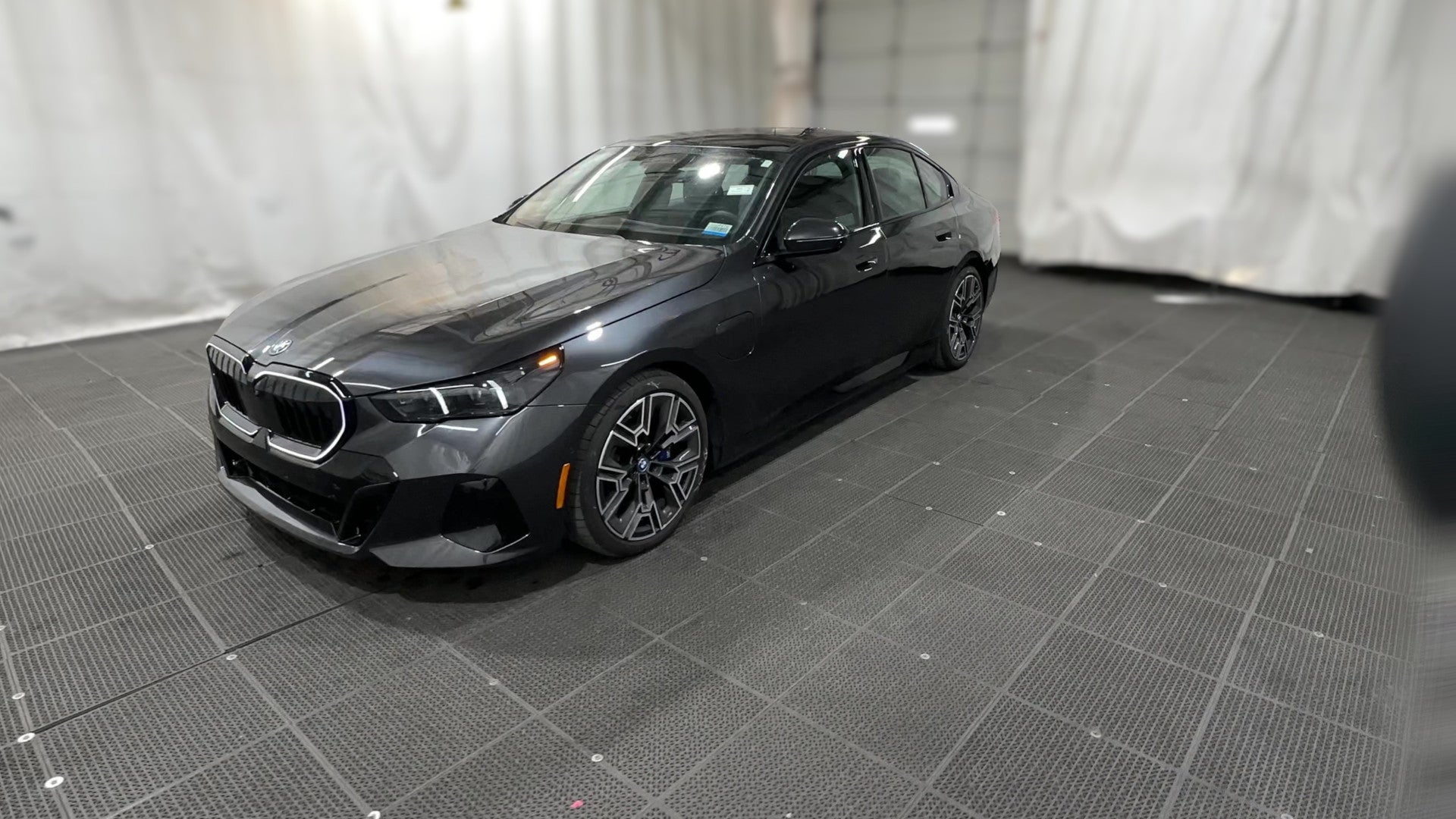 2025 BMW 5 Series vehicle photo