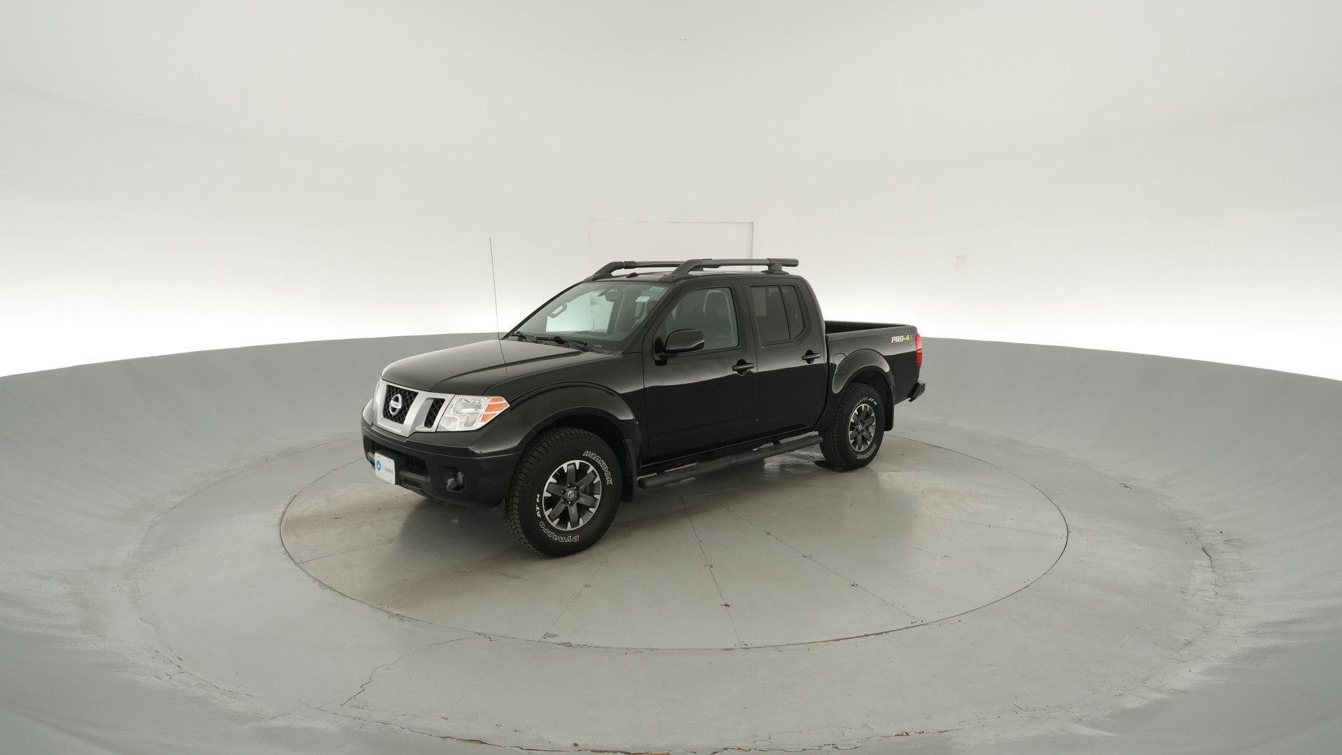 2017 Nissan Frontier Crew Cab vehicle photo