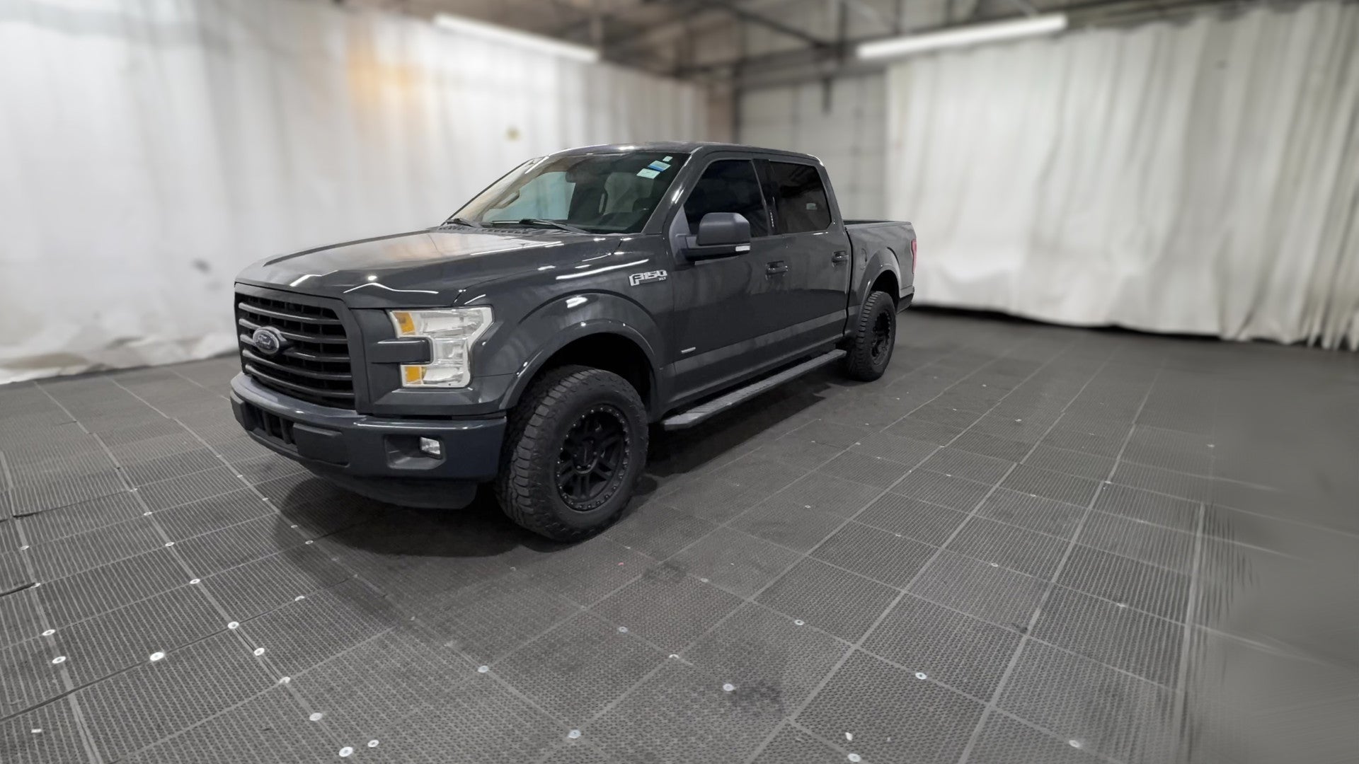 2016 Ford F150 SuperCrew Cab vehicle photo