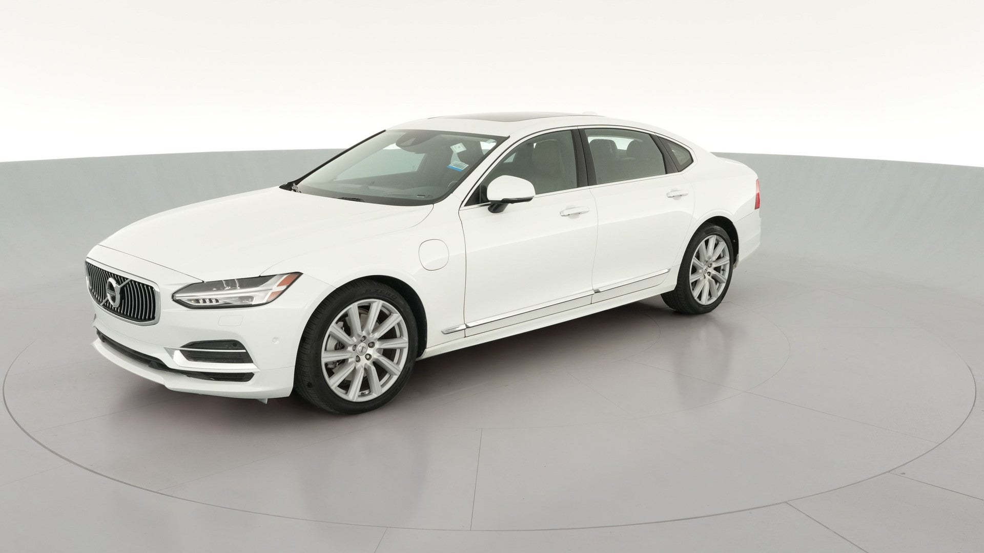 2019 Volvo S90 vehicle photo