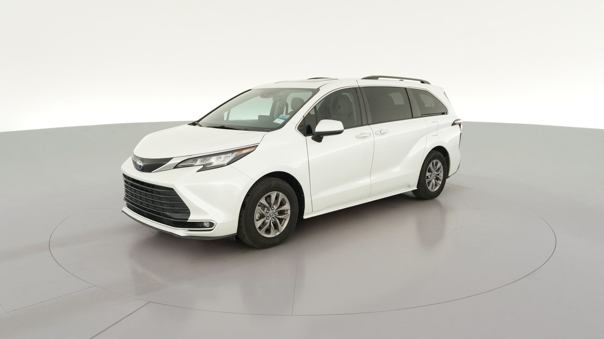 2023 Toyota Sienna vehicle photo