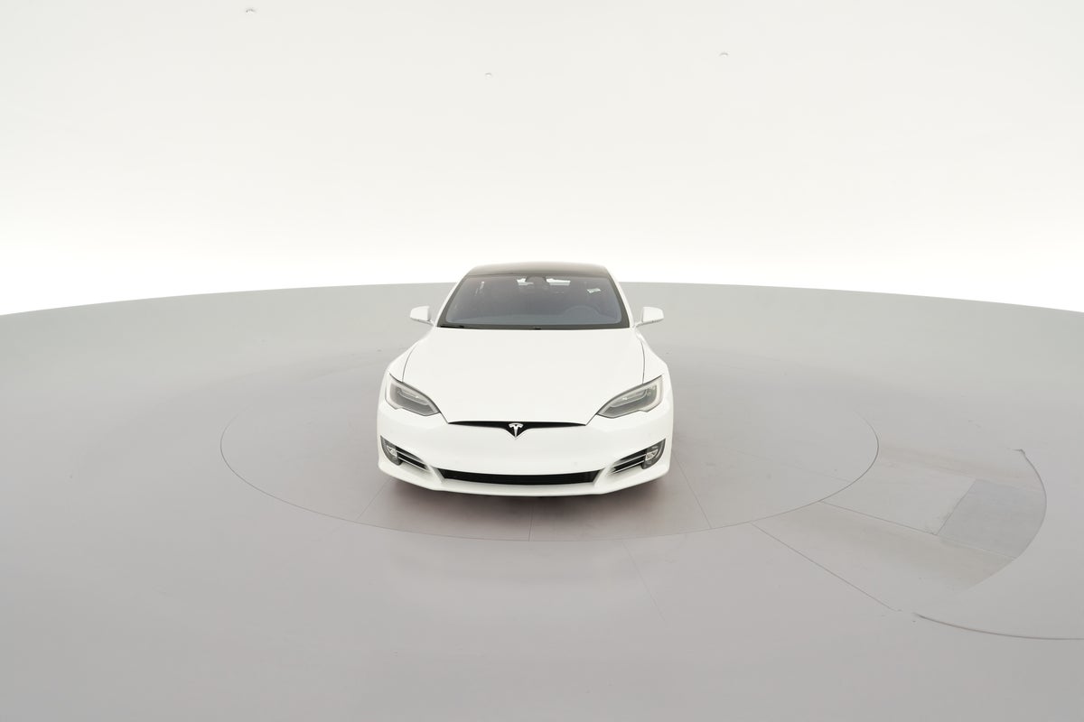 2018 Tesla Model S 100D Long Range in Pearl White Multi-coat — 360° view 1