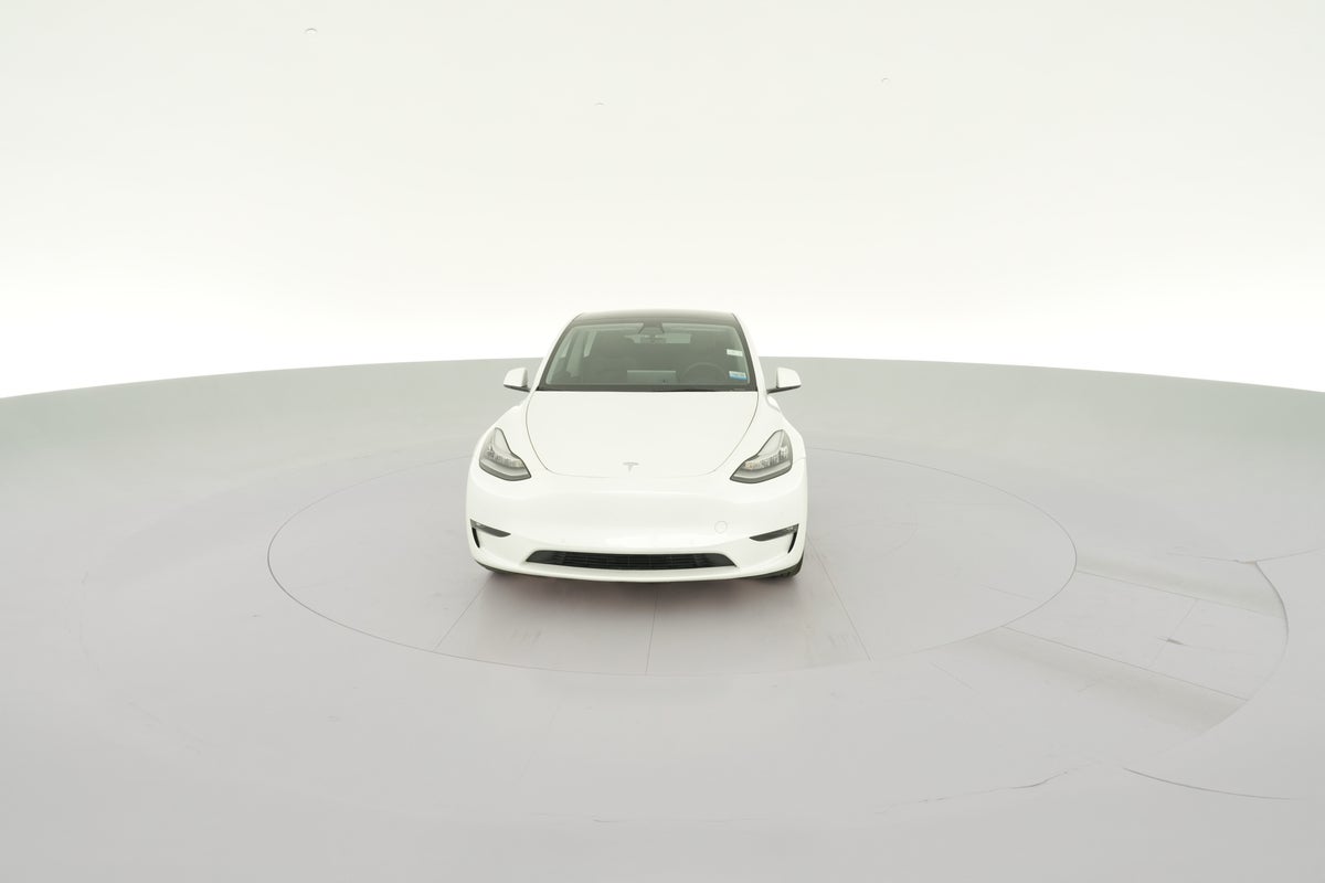 2022 Tesla Model Y Long Range All-Wheel Drive in Pearl White — 360° view 1