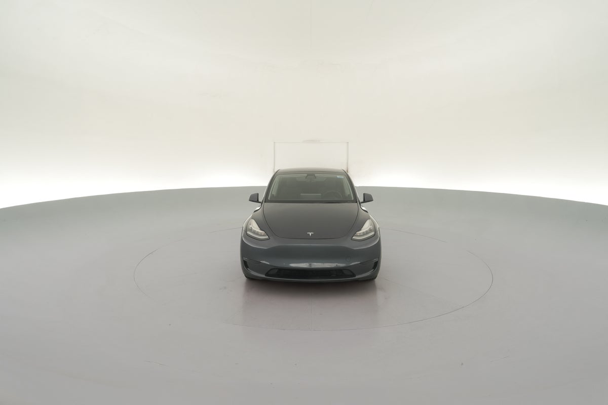 2022 Tesla Model Y Long Range All-Wheel Drive in Midnight Silver Metallic — 360° view 1