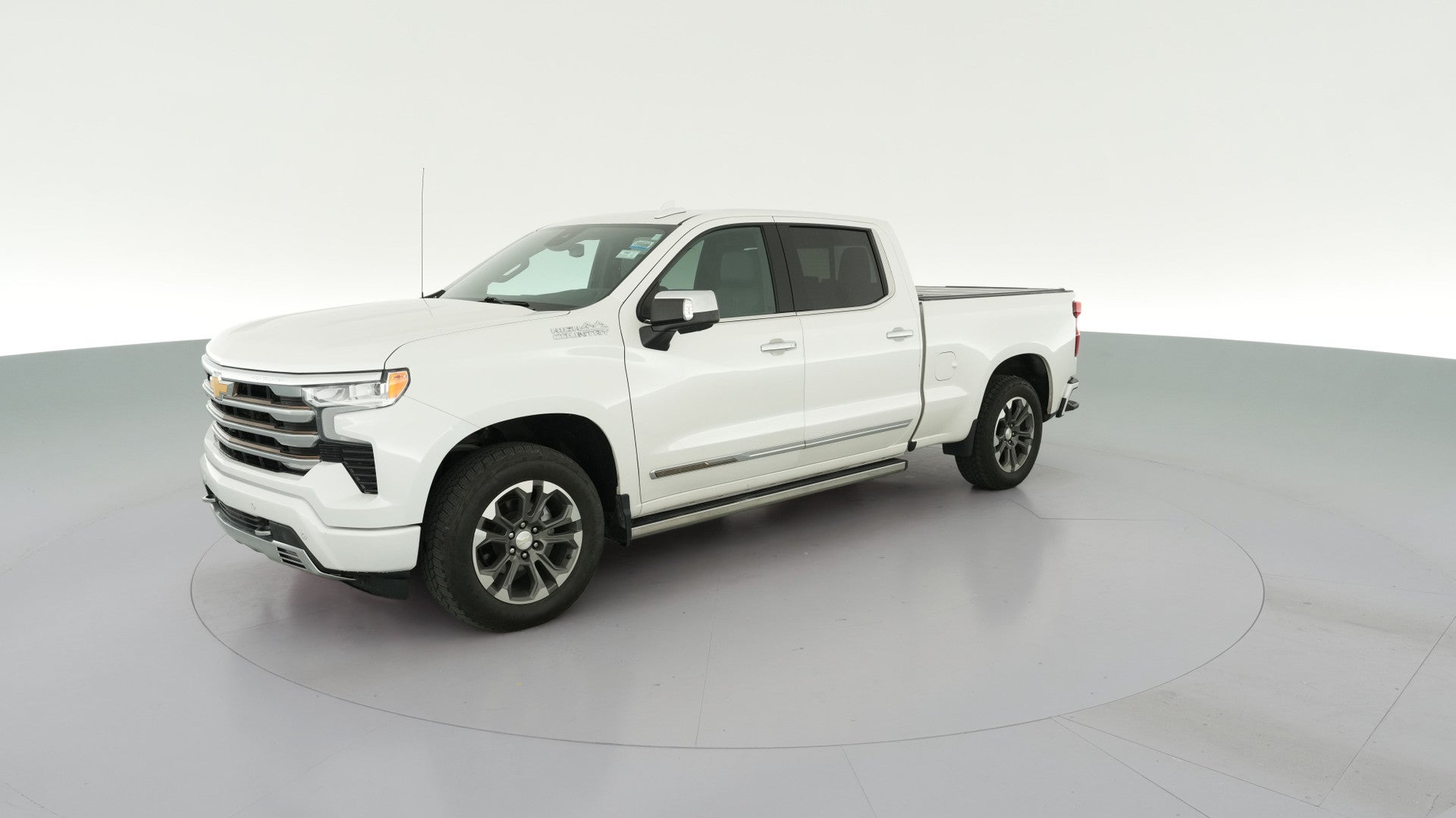 2022 Chevrolet Silverado 1500 Crew Cab vehicle photo