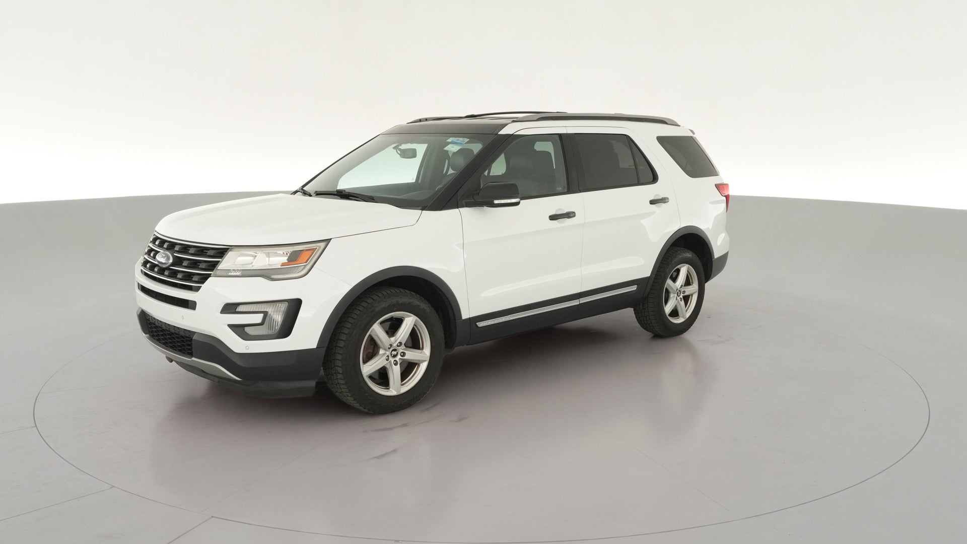 2017 Ford Explorer vehicle photo