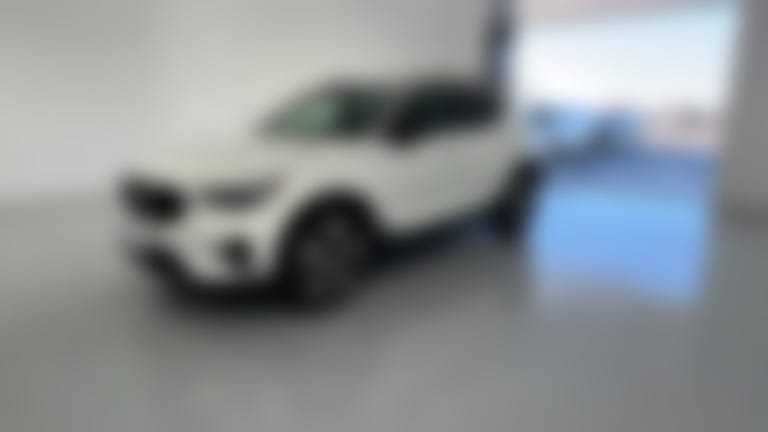 2026 Volvo XC40 vehicle photo