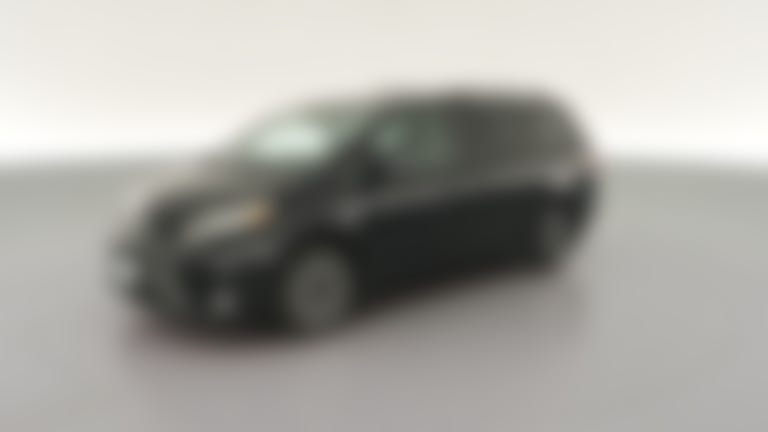 2019 Toyota Sienna vehicle photo