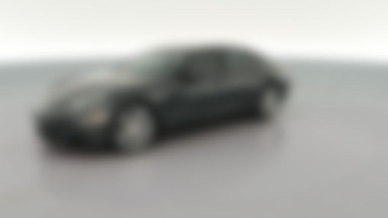 2018 Porsche Panamera vehicle photo