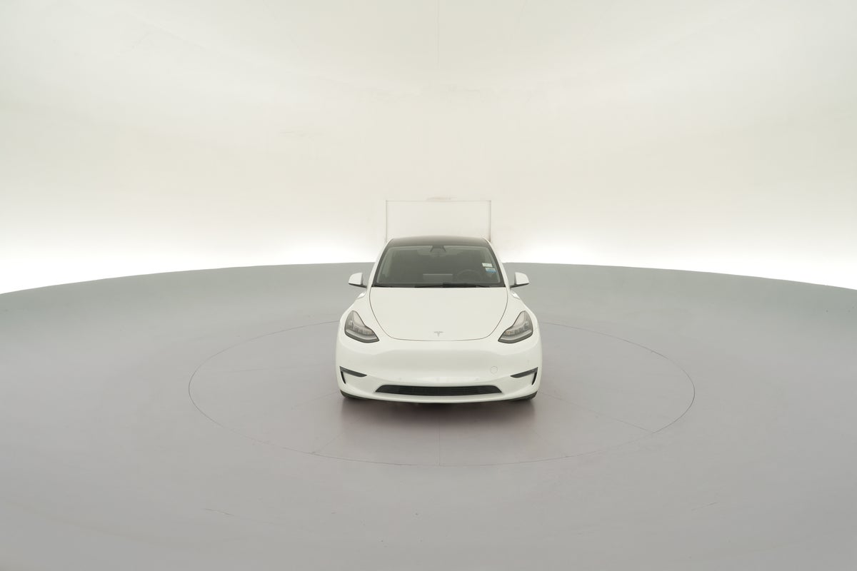 2021 Tesla Model Y Long Range All-Wheel Drive in Pearl White — 360° view 1