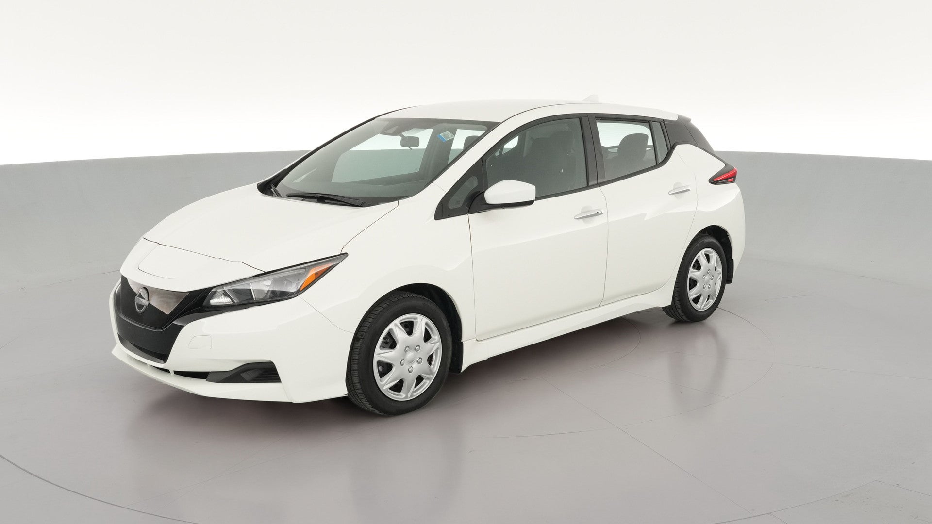 2025 Nissan LEAF vehicle photo