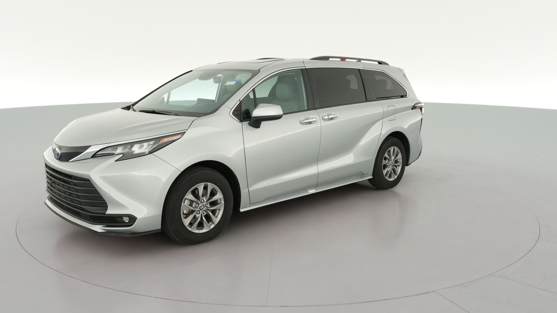 2025 Toyota Sienna vehicle photo